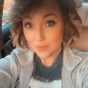 Meet your Posher, Candice